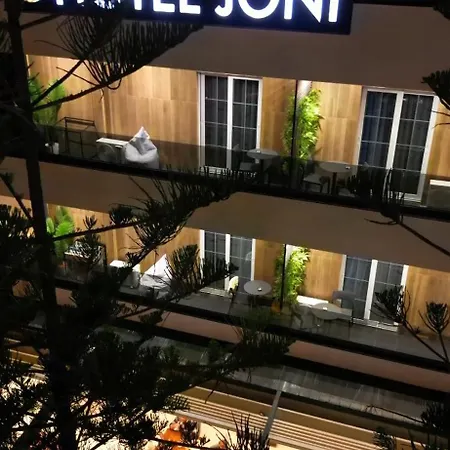 Joni فندق