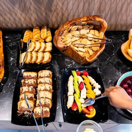 Joni ホテル クサミル